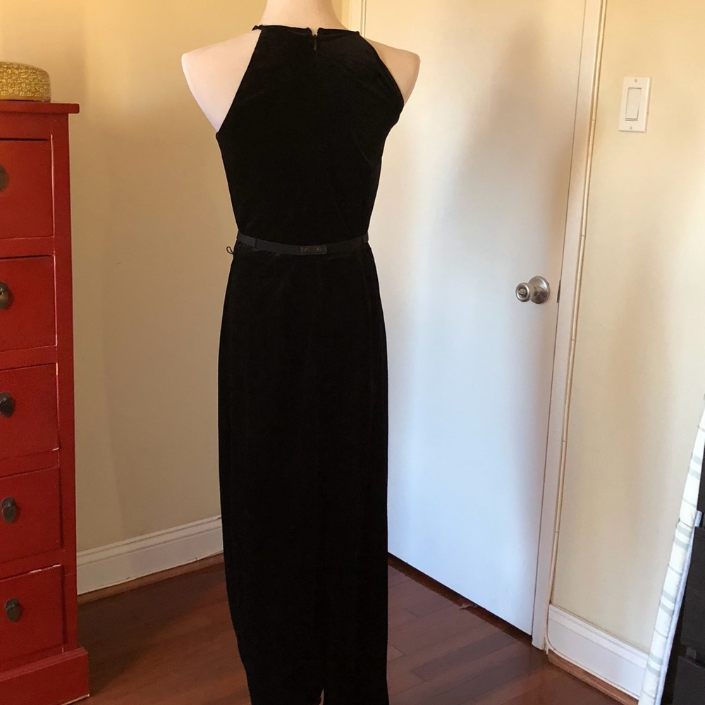 Carmen Marc Valvo Belted Velvet Jumpsuit/ Romper - Picture 4 of 6